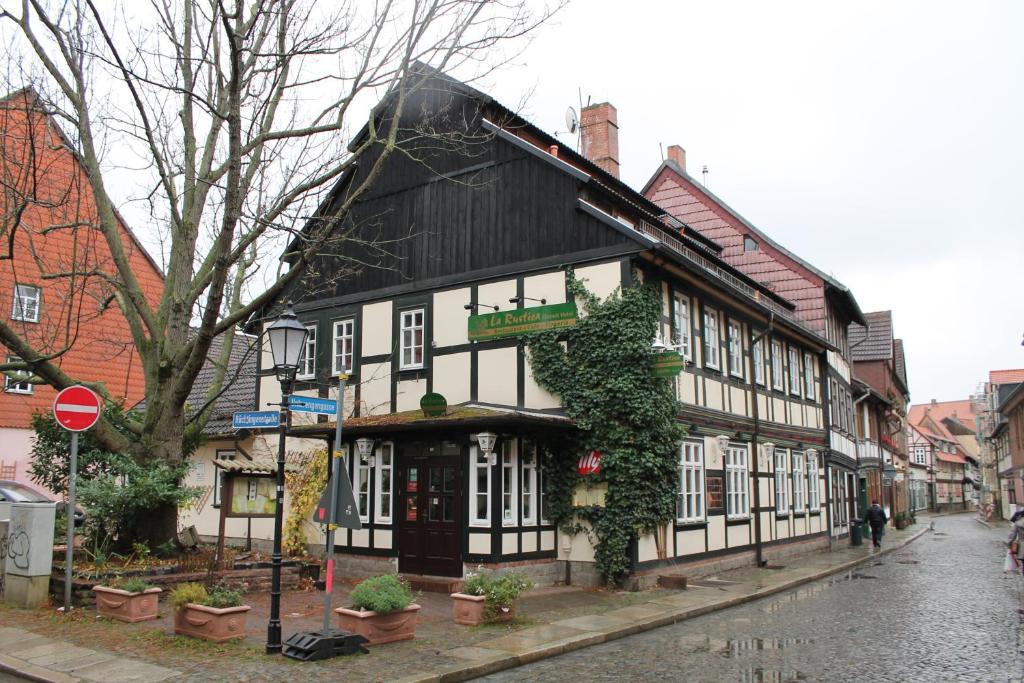La Rustica Altstadthotel Wernigerode Bagian luar foto